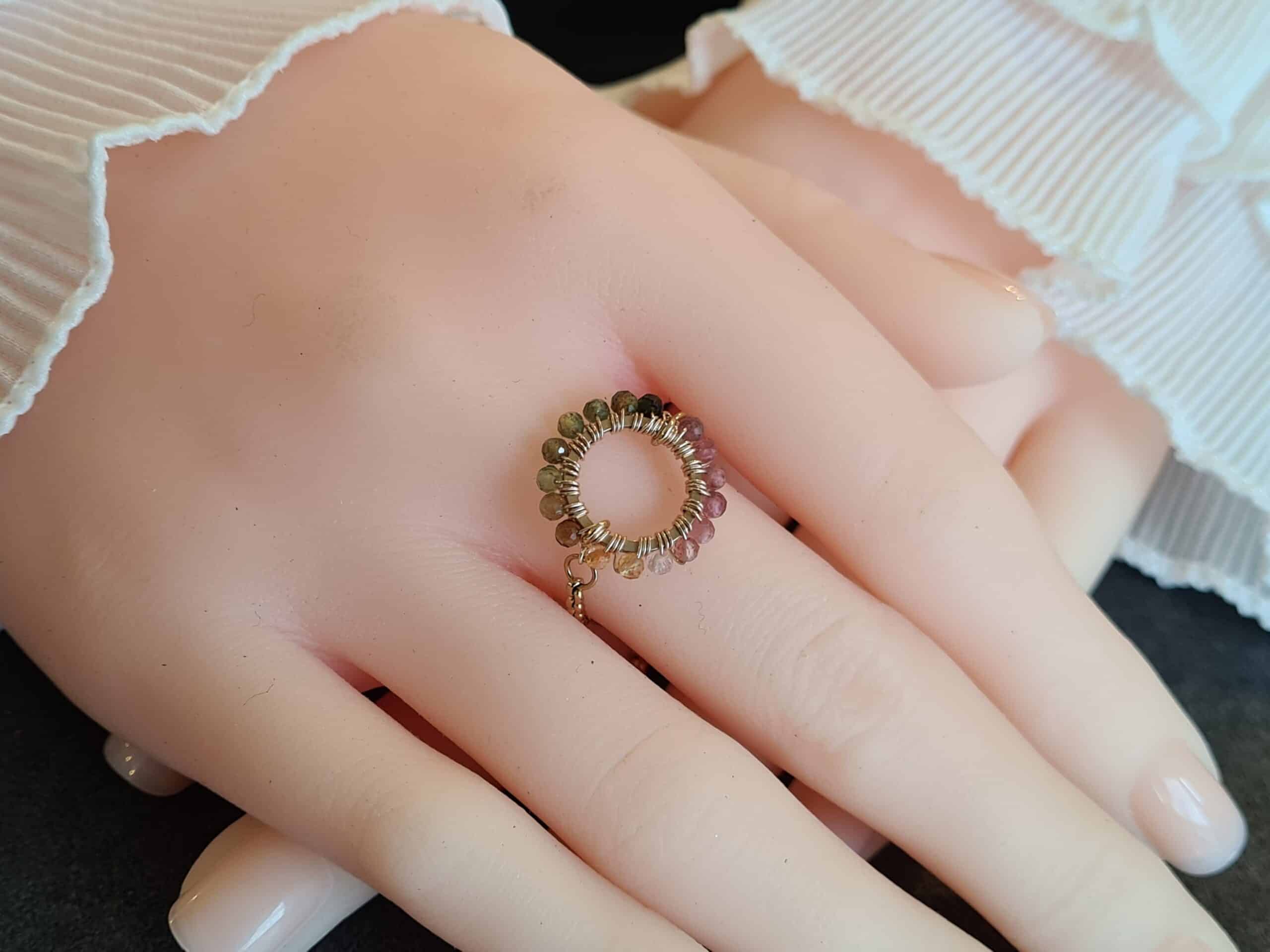 Bague ajustable rond watermelon tourmaline acier inoxydable doré (3) Gemmissime | Bagues ajustables fait-main en pierres naturelles | Ronde de gemmes Tourmaline melon d'eau