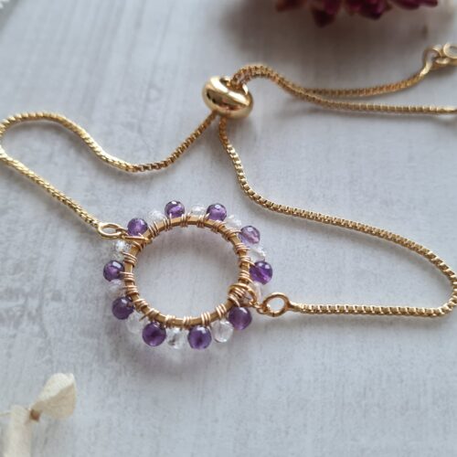Gemmissime | Bracelet améthyste ajustable fait main en pierres naturelles | Ronde de gemmes Améthyste et Cristal de roche