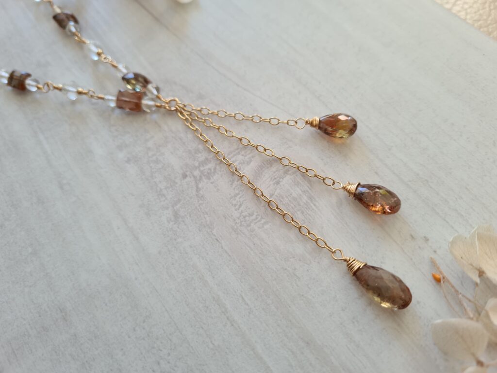 Gemmissime | Collier fait-main avec pendentif en pierres naturelles | 3 pendants Andalousite