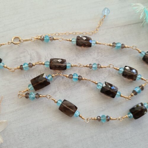 Gemmissime | Collier fait-main en pierres naturelles | Quartz fumé et Apatite bleue