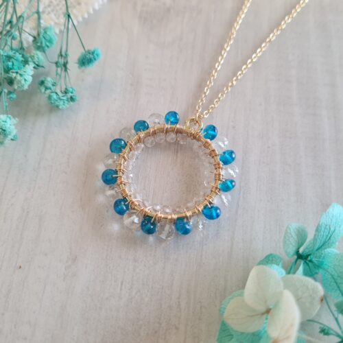 Gemmissime | Collier fait main avec pendentif apatite en pierres naturelles | Apatite bleue et Topaze blanche