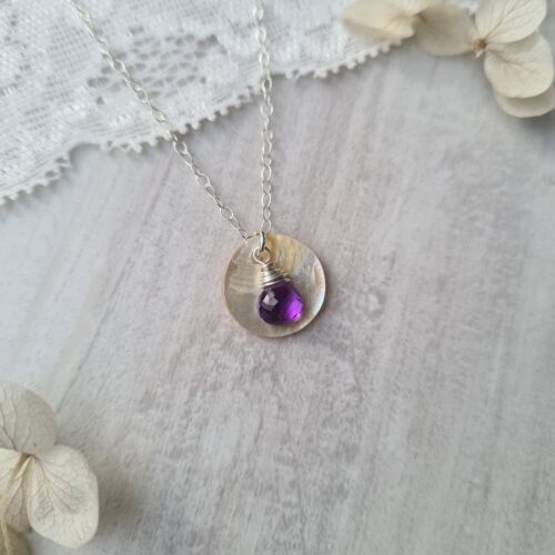 Gemmissime | Collier fait-main avec pendentif en pierres naturelles | Ras de cou Nacre Améthyste