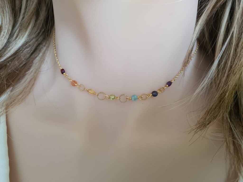 Gemmissime | Collier ras de cou fait-main avec pendentif en pierres naturelles | 7 chakras