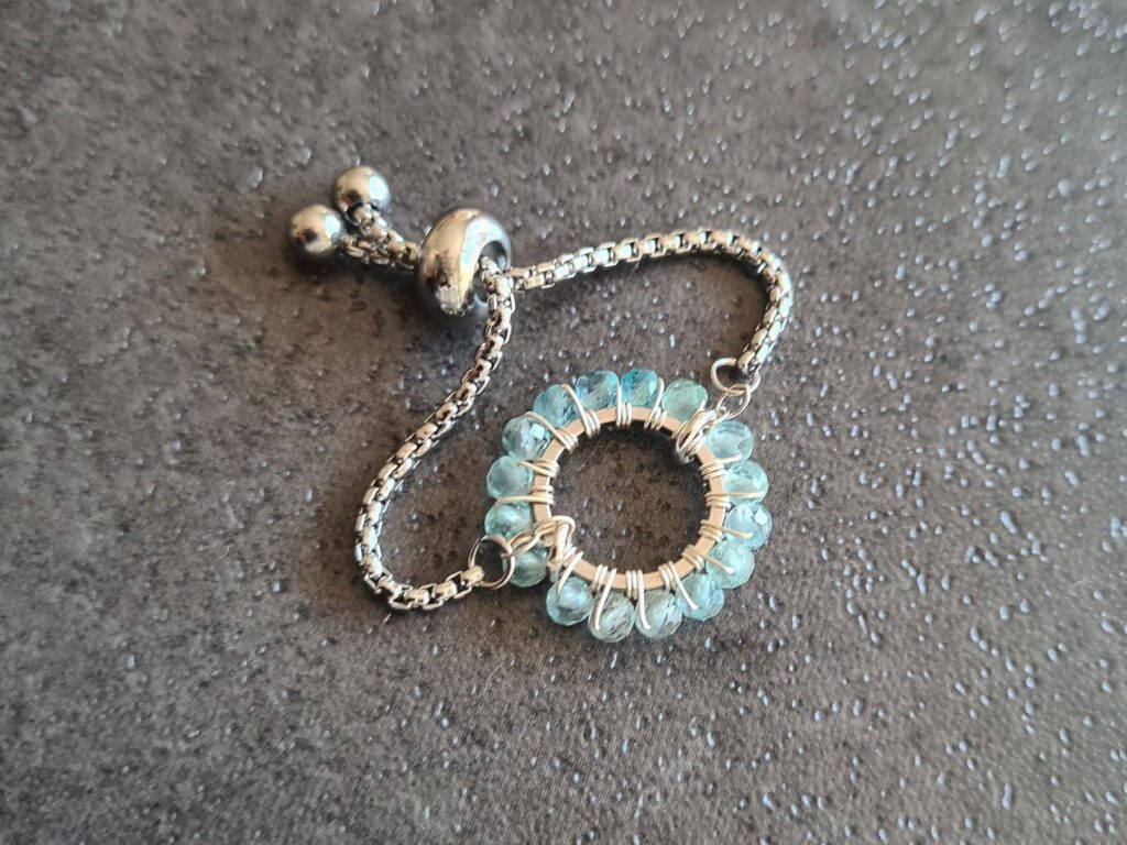 Gemmissime | Bague acier inoxydable Apatite ajustable fait main en pierres naturelles | Ronde de Gemmes | Bleu pastel
