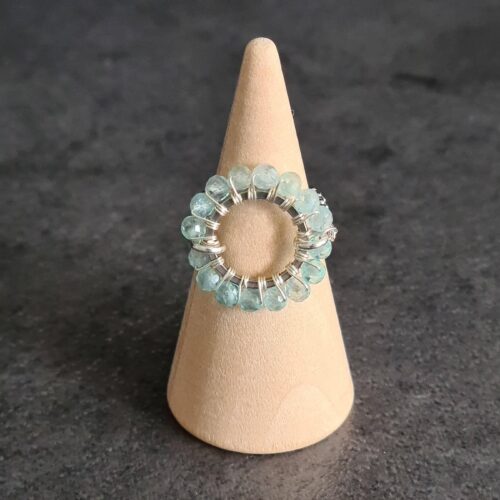 Gemmissime | Bague acier inoxydable Apatite ajustable fait main en pierres naturelles | Ronde de Gemmes | Bleu pastel
