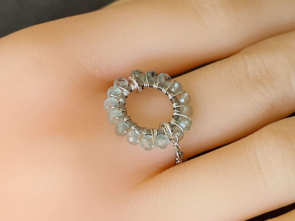 Gemmissime | Bague Labradorite ajustable fait main en pierres naturelles | Ronde de Gemmes | Gris pastel