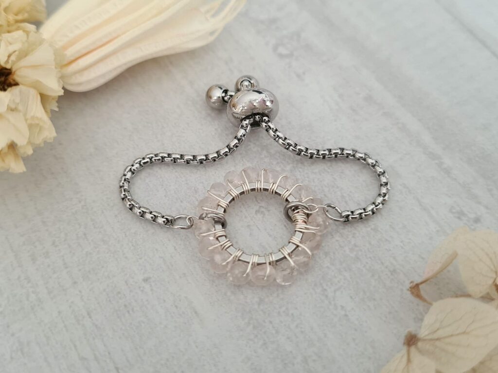 Gemmissime | Bague acier inoxydable Apatite ajustable fait main en pierres naturelles Quartz Rose | Ronde de Gemmes | Rose pastel