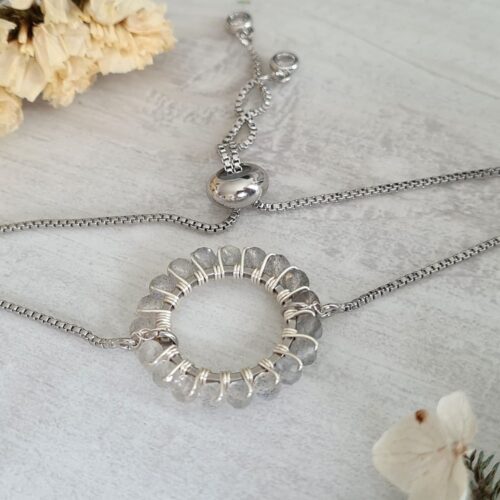 Gemmissime | Bracelet Labradorite ajustable fait main en pierres naturelles | Ronde de Gemmes | Gris pastel