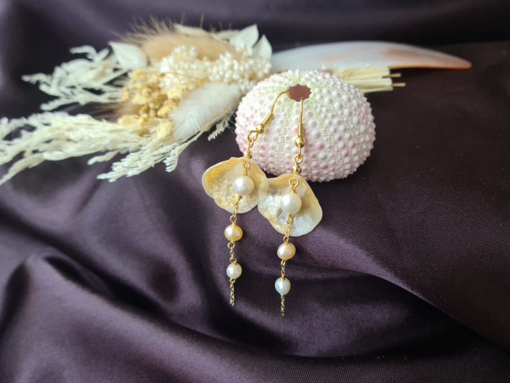 Gemmissime | Paire de Boucles d'oreille pendantes Coquillage véritable et Perles de culture